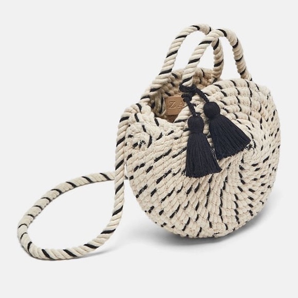 Zara Handbags - HP 12/18 🎊🎊Zara Navy and cream tassel rope purse